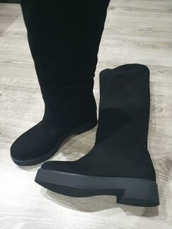 Новые женские замшевые сапоги на каблуке