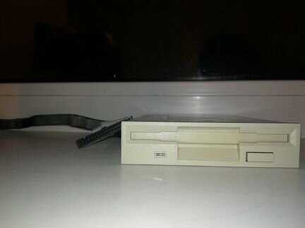 Флоппер для дискет Mitsumi D63119