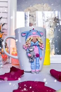 Кружка с декором из полимерной глины