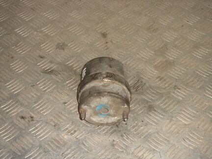 Подушка крепления двигателя правая сторона VW tran