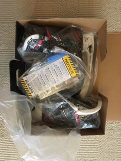 Коньки хоккейные новые Bauer 2x 19 размер 5D