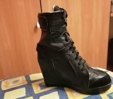 Кеды на танкетке новые