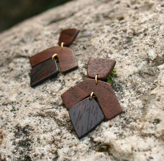Авторские серьги из ценных пород дерева
