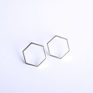 Серебряные серьги-гвоздики в виде шестиугольников