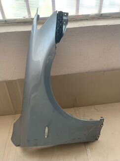 Крылья передние левое и правое Lexus IS 250