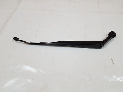 Поводок стеклоочистителя передний правый Toyota