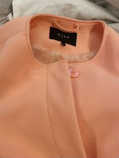 Розовое пальто