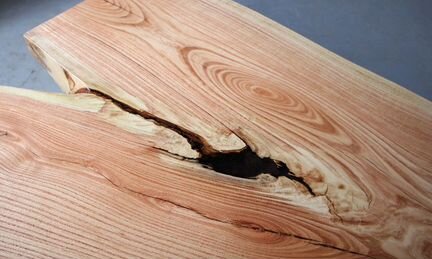 Кофейный стол в стиле лофт. Слэб лиственницы. S022