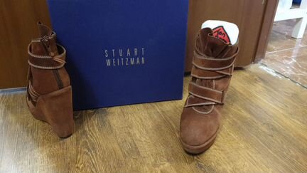 Ботинки на танкетке Stuart Weitzman