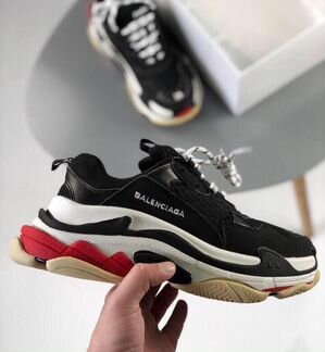 Кроссовки Balenciaga Triple S (Баленсиага Трипли)