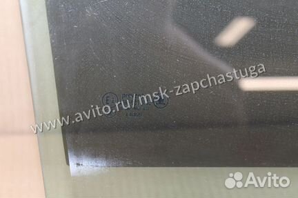 Стекло двери задней правой Skoda Superb (3T)