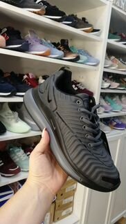 Кроссовки Nike