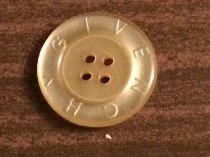 Пуговицы Givenchy, Karl Lagerfeld