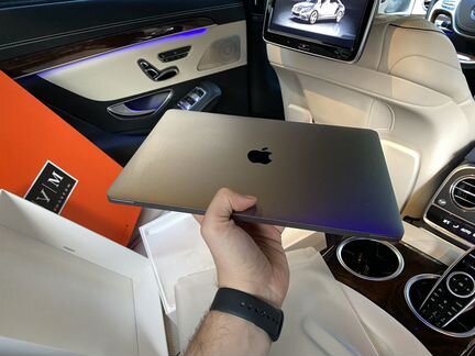 Новый MacBook Pro 2.3 GH / 8GB / 256Gb / Touch 18г