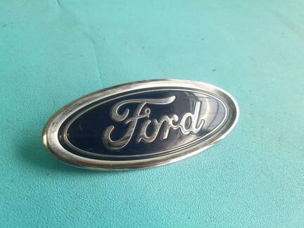 Эмблема передняя Ford Fiesta MK6