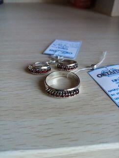 Гарнитур из серебра 925 пробы с гранатами 11216