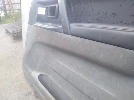 Обшивка двери передняя правая Mitsubishi Pajero 3