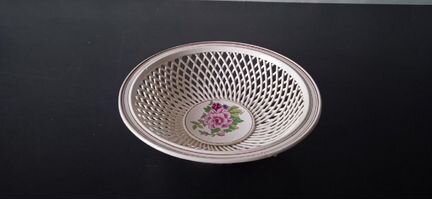 Сухарница фаянс старейшая плетёнка клеймо Кузнецов