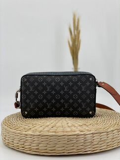 Сумка через плечо Louis Vuitton