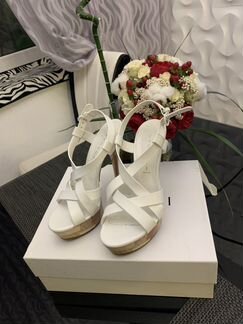 Продаю оригинальные босоножки Casadei