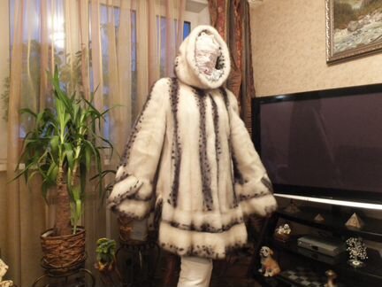 Шуба норковая с капюшоном 