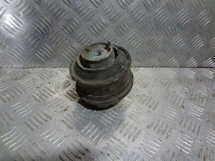 Опора подушка двигателя Мерседес 203 210