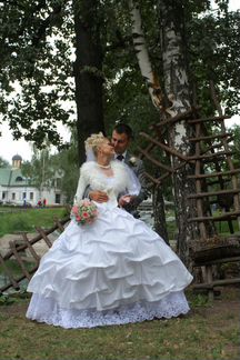 Свадебное платье