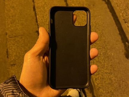 Чехол на iPhone 11