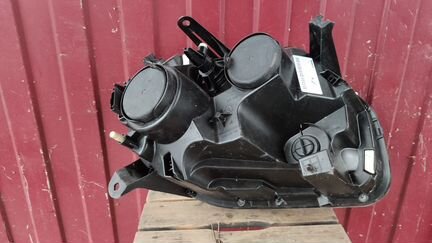 Renault duster фара левая 260605020R