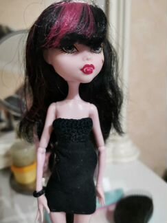 Кукла монстер хай дракулаура арт класс