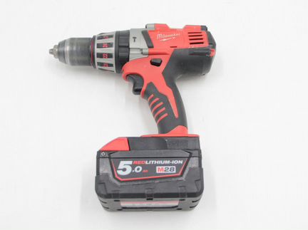 Аккумуляторный шуруповерт ударный Milwaukee HD28 P