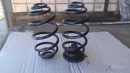 Задняя пружина правая для Опель Зафира Б