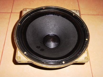 Басовый динамик 12