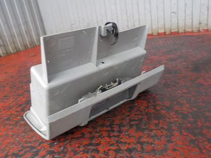 Отсек вещевой Ивеко Еврокарго 504075423