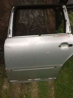 Дверь задняя левая серебро универcал VW Passat B5