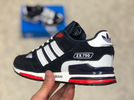 Кроссовки Adidas