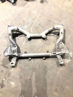 Подрамник передний Mercedes-Benz C-Class W204