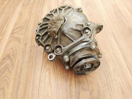 Редуктор передний Mercedes W221 W204 X204 X253