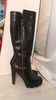 Сапоги кожаные на каблуке