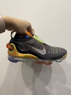 Продам кроссовки Nike Vapor Max