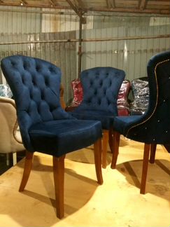 Мягкие стулья с каретной стяжкой на кухню в наличи