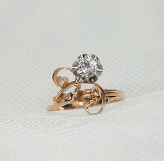 Золотое кольцо СССР с бриллиантом 0,27 карат
