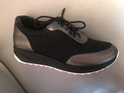 Кроссовки Tervolina