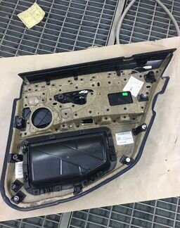 BMW 5 f10 f11 обшивка двери задняя левая (кожа )