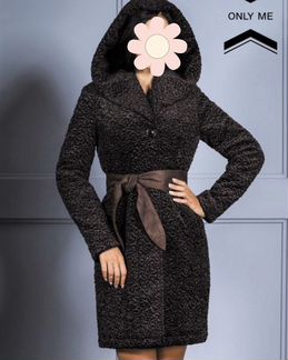 Шубка под буклированный каракуль с капюшоном