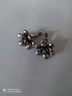 Сережки бижутерия