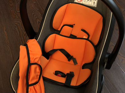 Детское автомобильное кресло 0+