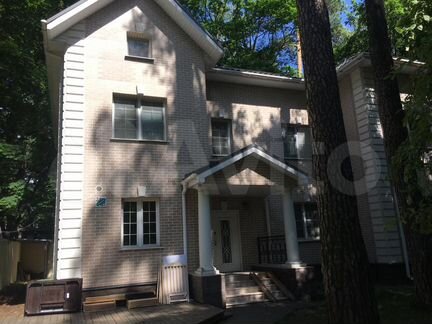 Коттедж 287 м² на участке 30 сот.