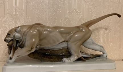 Львица Розенталь Rosenthal Карнер 47см
