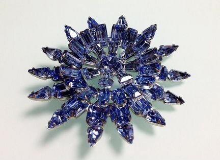 Винтажная брошь Weiss в форме снежинки США, 1950-е